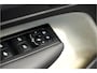 Volvo XC40 1.5 T5 Plug-in Hybrid 193kW/262pk DCT7 Ultimate Bright FACELIFT! PANORAMADAK + HARMAN/KARDON + ADAPT.CRUISE + PILOT ASSIST + NAVI SENSUS + BLIS + LANE ASSIST + EL.STOELEN + STOEL-&STUURVERWARMING + CAMERA + KEYLESS + PARKSENSOREN V&A + 19” LM-VELGEN!!