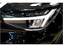 Volvo XC40 1.5 T5 Plug-in Hybrid 193kW/262pk DCT7 Ultimate Bright FACELIFT! PANORAMADAK + HARMAN/KARDON + ADAPT.CRUISE + PILOT ASSIST + NAVI SENSUS + BLIS + LANE ASSIST + EL.STOELEN + STOEL-&STUURVERWARMING + CAMERA + KEYLESS + PARKSENSOREN V&A + 19” LM-VELGEN!!
