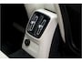 Volvo XC40 1.5 T5 Plug-in Hybrid 193kW/262pk DCT7 Ultimate Bright FACELIFT! PANORAMADAK + HARMAN/KARDON + ADAPT.CRUISE + PILOT ASSIST + NAVI SENSUS + BLIS + LANE ASSIST + EL.STOELEN + STOEL-&STUURVERWARMING + CAMERA + KEYLESS + PARKSENSOREN V&A + 19” LM-VELGEN!!