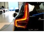 Volvo XC40 1.5 T5 Plug-in Hybrid 193kW/262pk DCT7 Ultimate Bright FACELIFT! PANORAMADAK + HARMAN/KARDON + ADAPT.CRUISE + PILOT ASSIST + NAVI SENSUS + BLIS + LANE ASSIST + EL.STOELEN + STOEL-&STUURVERWARMING + CAMERA + KEYLESS + PARKSENSOREN V&A + 19” LM-VELGEN!!