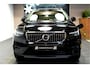 Volvo XC40 1.5 T5 Plug-in Hybrid 193kW/262pk DCT7 Ultimate Bright FACELIFT! PANORAMADAK + HARMAN/KARDON + ADAPT.CRUISE + PILOT ASSIST + NAVI SENSUS + BLIS + LANE ASSIST + EL.STOELEN + STOEL-&STUURVERWARMING + CAMERA + KEYLESS + PARKSENSOREN V&A + 19” LM-VELGEN!!