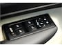 Volvo XC40 1.5 T5 Plug-in Hybrid 193kW/262pk DCT7 Ultimate Bright FACELIFT! PANORAMADAK + HARMAN/KARDON + ADAPT.CRUISE + PILOT ASSIST + NAVI SENSUS + BLIS + LANE ASSIST + EL.STOELEN + STOEL-&STUURVERWARMING + CAMERA + KEYLESS + PARKSENSOREN V&A + 19” LM-VELGEN!!