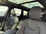 Volvo XC60 T6 Plug-in hybrid AWD Ultra Black Edition | Luchtvering | Bowers en Wilkins audio | Panoramadak | Geventileerde nappa lederen stoelen | Extra getint glas | 22'' velgen | 360 camera