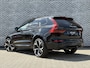 Volvo XC60 2.0 T6 Plug-in hybrid AWD Ultra Black Edition | Luchtvering | Bowers en Wilkins audio | Panoramadak | Geventileerde nappa lederen stoelen | Extra getint glas | 22'' velgen | 360 camera