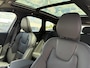 Volvo XC60 2.0 T6 Plug-in hybrid AWD Ultra Black Edition | Luchtvering | Bowers en Wilkins audio | Panoramadak | Geventileerde nappa lederen stoelen | Extra getint glas | 22'' velgen | 360 camera