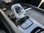 Volvo XC60 2.0 T6 Plug-in hybrid AWD Ultra Black Edition | Luchtvering | Bowers en Wilkins audio | Panoramadak | Geventileerde nappa lederen stoelen | Extra getint glas | 22'' velgen | 360 camera