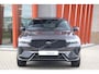 Volvo XC60 T6 Recharge AWD R-Design | Panoramadak | Stoelverwarming | Parkeercamera | 20 INCH | Memory Stoelen | Glossy Black | Keyless