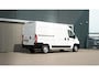 Peugeot Boxer 330 2.2 BlueHDi 140 L2H2 Premium | Navigatie | Houtenvloer In Laadruimte | Airco