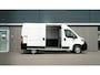 Peugeot Boxer 330 2.2 BlueHDi 140 L2H2 Premium | Navigatie | Houtenvloer In Laadruimte | Airco