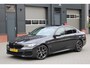 BMW 5-Serie 520i Business Edition Plus M-Sport - Schuif kanteldak - Laserlight - 19 inch- Lederen bekleding - Comfort zetels - Goed onderhouden - Nederlandse BMW