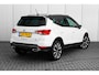 SEAT Arona FR Anniversary | Achteruitrijcamera | Airconditioning automatisch met 2-zone-temperatuurregeling | Automatisch dimmende binnenspiegel Demo | Op=Op | Achteruitrijcamera | Cruise Control | App-Connect | Sport Uitvoering |