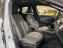 Renault Captur 145PK E-Tech Full Hybrid Techno Automaat | Winter Pack | Climate Control | Apple CarPlay/Android Auto | Digital Cockpit | Lichtmetalen Velgen | 9,3" Navi | Privacy Glass | Cruise Control | Keyless Entry |