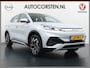 BYD Atto 3 60kWh Design SOH 100% Panoramadak Leder+Elektr.Verst. Warmtepomp Adaptieve Cruise 360°Camera Apple Carplay Android Auto Elektr.Achterklep Design Verkeersbord detectie WiFi DAB Led Rijstrooksensor Keyless Smartphone Entry Fabrieksgarantie tot 20-12-2028/150.000km Garantie op de LFP Accu tot 20-12-2030/200.000km €44.000,- Nieuw!