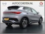 BYD Atto 3 60kWh Design SOH 98% Panoramadak Leder+Elektr.Verst. Warmtepomp Adaptieve Cruise 360°Camera Apple Carplay Android Auto Elektr.Achterklep Design Verkeersbord detectie WiFi DAB Led Rijstrooksensor Keyless Smartphone Entry Fabrieksgarantie tot 20-12-2028/150.000km Garantie op de LFP Accu tot 20-12-2030/200.000km €44.000,- Nieuw!