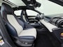 BYD Atto 3 60kWh Design SOH 98% Panoramadak Leder+Elektr.Verst. Warmtepomp Adaptieve Cruise 360°Camera Apple Carplay Android Auto Elektr.Achterklep Design Verkeersbord detectie WiFi DAB Led Rijstrooksensor Keyless Smartphone Entry Fabrieksgarantie tot 20-12-2028/150.000km Garantie op de LFP Accu tot 20-12-2030/200.000km €44.000,- Nieuw!