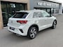 Volkswagen T-Roc 1.5 TSI 150pk DSG R-Line | Camera | Keyless | Elek. Achterklep | Dode hoek | Rijklaar incl. 1 jaar Bovag garantie