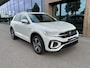 Volkswagen T-Roc 1.5 TSI 150pk DSG R-Line | Camera | Keyless | Elek. Achterklep | Dode hoek | Rijklaar incl. 1 jaar Bovag garantie