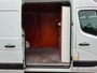 Renault Master T35 2.3 dCi L2H2 Airco Navi Camera Trekhaak Cruise Control Pdc Carkitt Schuifdeur Betonplex vloer Lat om Lat Dakdrager met trap Nette Master, goed onderhouden!
