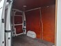Renault Master T35 2.3 dCi L2H2 Airco Navi Camera Trekhaak Cruise Control Pdc Carkitt Schuifdeur Betonplex vloer Lat om Lat Dakdrager met trap Nette Master, goed onderhouden!