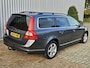 Volvo V70 2.4 D5 Summum /Automaat/Stoelverwarming/Leer/Xenon!