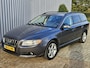 Volvo V70 2.4 D5 Summum /Automaat/Stoelverwarming/Leer/Xenon!