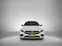 Mercedes-Benz A-klasse 250 Premium Plus AMG-Line (Dealer OnderH, Panorama, Sfeerverlichting, Camera, StoelV, PDC V+A, Etc)