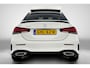 Mercedes-Benz A-klasse 250 Premium Plus AMG-Line (Dealer OnderH, Panorama, Sfeerverlichting, Camera, StoelV, PDC V+A, Etc)