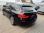 BMW 5-Serie Touring 520i High Executive Alles zwart!