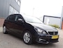 Peugeot 308 1.2 PureTech Blue Lease Executive 6-BAK| PANORAMADAK| MULTIMEDIA| NAVIGATIE| AIRCO| CRUISECONTROL| PARKEERSENSOREN| TREKHAAK
