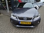 Lexus CT 200h Hybrid | AUTOMAAT | DEALER ONDERHOUDEN | TREKHAAK | LEDER | CRUISE CONTROL | CAMERA | NAVIGATIE | VIERSEIZOENEN BANDEN |