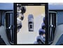 Volvo XC60 T6 Plug-in hybrid AWD Ultra Dark - Luchtvering - Panorama/schuifdak - IntelliSafe Assist & Surround - 360º Camera - Harman/Kardon audio - Adaptieve LED koplampen - Nappaleder - Verwarmde voorstoelen, stuur & achterbank - Stoelventilatie - Parkeersensoren voor & achter - Elektr. bedienb. voorstoelen met geheugen - Draadloze tel. lader - 22' LMV
