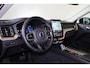 Volvo XC60 T6 Plug-in hybrid AWD Ultra Dark - Luchtvering - Panorama/schuifdak - IntelliSafe Assist & Surround - 360º Camera - Harman/Kardon audio - Adaptieve LED koplampen - Nappaleder - Verwarmde voorstoelen, stuur & achterbank - Stoelventilatie - Parkeersensoren voor & achter - Elektr. bedienb. voorstoelen met geheugen - Draadloze tel. lader - 22' LMV