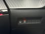 Peugeot e-2008 EV 50kWh 136pk GT Pack | Adaptive Cruise Control | Drive Assist | Navigatie | Parkeercamera | Climate Control
