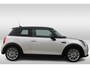 MINI Cooper Mini 1.5 Camden Go Edition Stoelverwarming l Apple carplay/ Android auto l Cruise control l Sfeerverlichting VDL auto