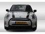 MINI Cooper Mini 1.5 Camden Go Edition Stoelverwarming l Apple carplay/ Android auto l Cruise control l Sfeerverlichting VDL auto