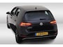 Volkswagen E-Golf E-DITION Navigatie / Parkeersensoren / Voorruitverwarming / LED / Clima / 17"LM