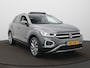 Volkswagen T-Roc 1.5 TSI Style DSG / Panodak / Camera / Virtual / Elek. Stoel
