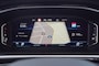 Volkswagen T-Roc 1.5 TSI DSG R-Line 150pk / Trekhaak wegklb./Panodak/ Navi Pro/ IQ LED/19 Inch LM/Camera