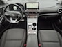 Hyundai Kona Electric EV Comfort Smart 39 kWh Automaat / Apple Carplay Android Auto / Allseason banden / Stuur-, en Stoelverwarming / Facelift / 3 fase Laden / Bluelink Navigatie / Dealer Onderhouden / Adaptief CC / WLTP bereik 305 km Stad 335 km / Keyless Entry/Start /