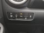 Hyundai Kona Electric EV Comfort Smart 39 kWh Automaat / Apple Carplay Android Auto / Allseason banden / Stuur-, en Stoelverwarming / Facelift / 3 fase Laden / Bluelink Navigatie / Dealer Onderhouden / Adaptief CC / WLTP bereik 305 km Stad 335 km / Keyless Entry/Start /