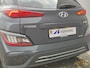Hyundai Kona Electric EV Comfort Smart 39 kWh Automaat / Apple Carplay Android Auto / Allseason banden / Stuur-, en Stoelverwarming / Facelift / 3 fase Laden / Bluelink Navigatie / Dealer Onderhouden / Adaptief CC / WLTP bereik 305 km Stad 335 km / Keyless Entry/Start /