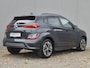 Hyundai Kona Electric EV Comfort Smart 39 kWh Automaat / Apple Carplay Android Auto / Allseason banden / Stuur-, en Stoelverwarming / Facelift / 3 fase Laden / Bluelink Navigatie / Dealer Onderhouden / Adaptief CC / WLTP bereik 305 km Stad 335 km / Keyless Entry/Start /
