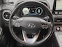 Hyundai Kona Electric EV Comfort Smart 39 kWh Automaat / Apple Carplay Android Auto / Allseason banden / Stuur-, en Stoelverwarming / Facelift / 3 fase Laden / Bluelink Navigatie / Dealer Onderhouden / Adaptief CC / WLTP bereik 305 km Stad 335 km / Keyless Entry/Start /
