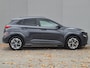 Hyundai Kona Electric EV Comfort Smart 39 kWh Automaat / Apple Carplay Android Auto / Allseason banden / Stuur-, en Stoelverwarming / Facelift / 3 fase Laden / Bluelink Navigatie / Dealer Onderhouden / Adaptief CC / WLTP bereik 305 km Stad 335 km / Keyless Entry/Start /