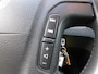 Volvo V70 2.4 Comfort Line RIJDT SUPER! LEER! NAVI! CLIMA! LM VELGEN! TREKHAAK!