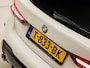 BMW 1-Serie 118i M Sport Automaat (APPLE CARPLAY, M PAKKET, STUUR/STOELVERWARMING, SFEERVERLICHTING, SPORTSTOELEN, GETINT GLAS, CRUISE, NIEUWE APK, NIEUWSTAAT)
