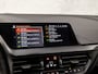 BMW 1-Serie 118i M Sport Automaat (APPLE CARPLAY, M PAKKET, STUUR/STOELVERWARMING, SFEERVERLICHTING, SPORTSTOELEN, GETINT GLAS, CRUISE, NIEUWE APK, NIEUWSTAAT)
