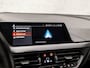 BMW 1-Serie 118i M Sport Automaat (APPLE CARPLAY, M PAKKET, STUUR/STOELVERWARMING, SFEERVERLICHTING, SPORTSTOELEN, GETINT GLAS, CRUISE, NIEUWE APK, NIEUWSTAAT)