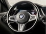 BMW 1-Serie 118i M Sport Automaat (APPLE CARPLAY, M PAKKET, STUUR/STOELVERWARMING, SFEERVERLICHTING, SPORTSTOELEN, GETINT GLAS, CRUISE, NIEUWE APK, NIEUWSTAAT)
