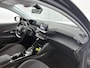 Peugeot e-208 EV Active Pack 50 kWh 136pk | Accu SOH 95% | 1e Eigenaar | Navigatie | Climate Control | Cruise Control | Armsteun | Led koplampen | DAB+ radio | Parkeersensoren | Keyless start | Elektrisch inklapbare spiegels | Regensensor | Automatisch dimlicht | 16" lichtmetalen velgen |